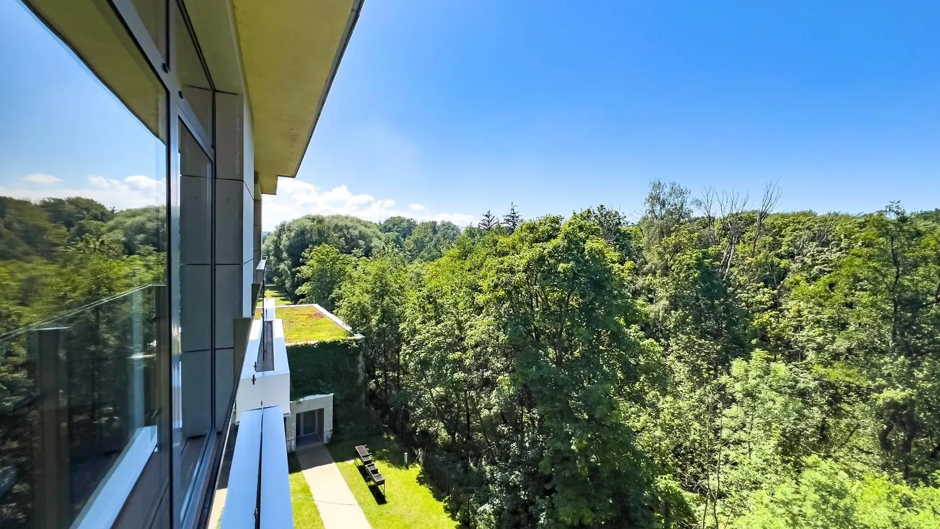 Apartament Przy Plazy Z Widokiem Na Park By Alldayholiday Apartment Kolobrzeg Poland