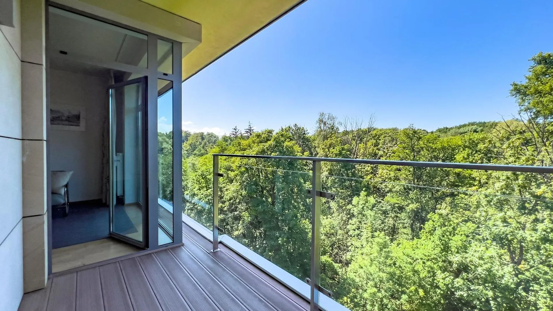 Apartament Przy Plazy Z Widokiem Na Park By Alldayholiday Apartment Kolobrzeg